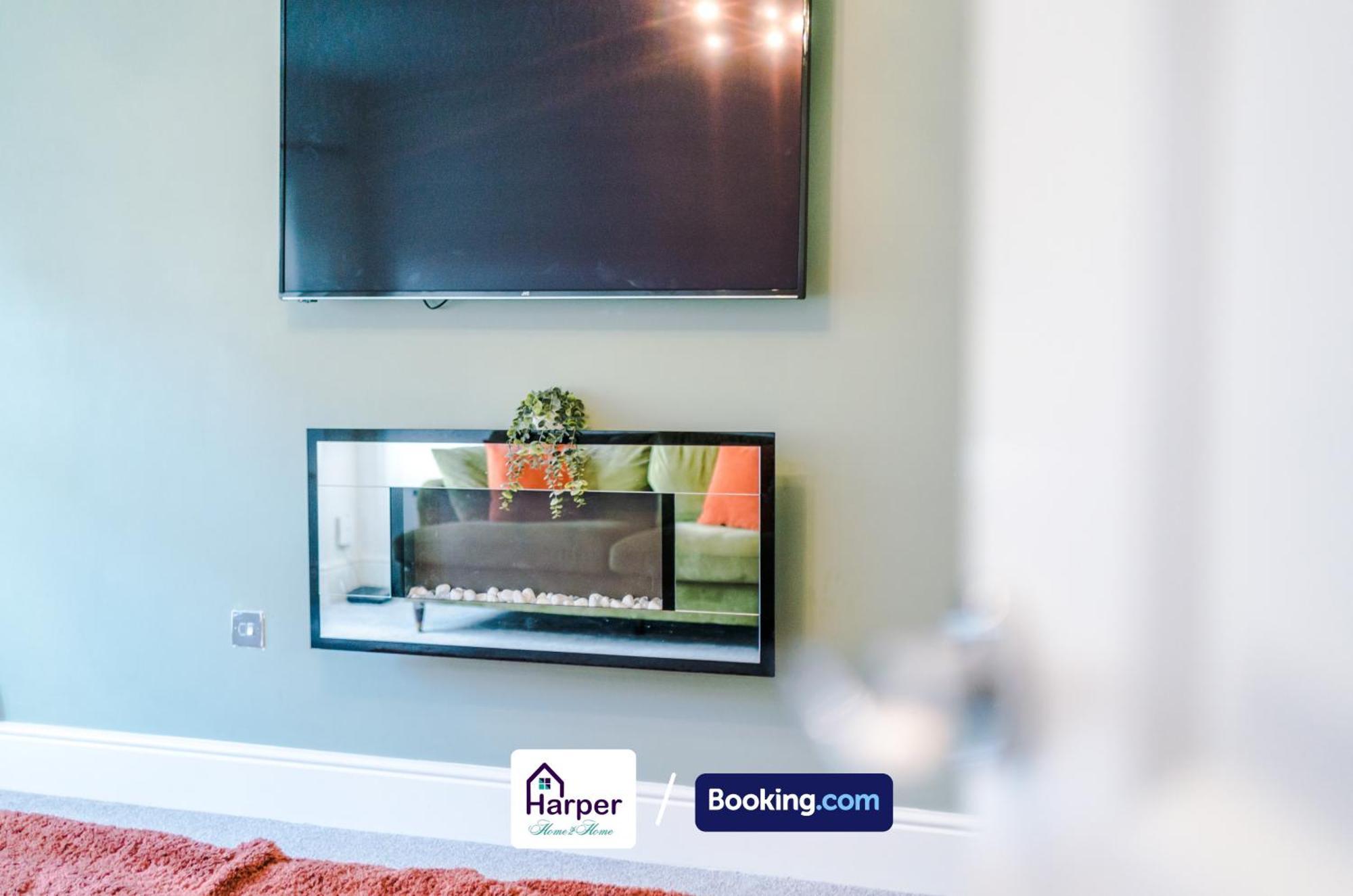 4 Bedroom By Harperletting Short Lets & Serviced Accommodation Chester With Detached Games Room Drive Long Or Short Stays Christleton Zewnętrze zdjęcie