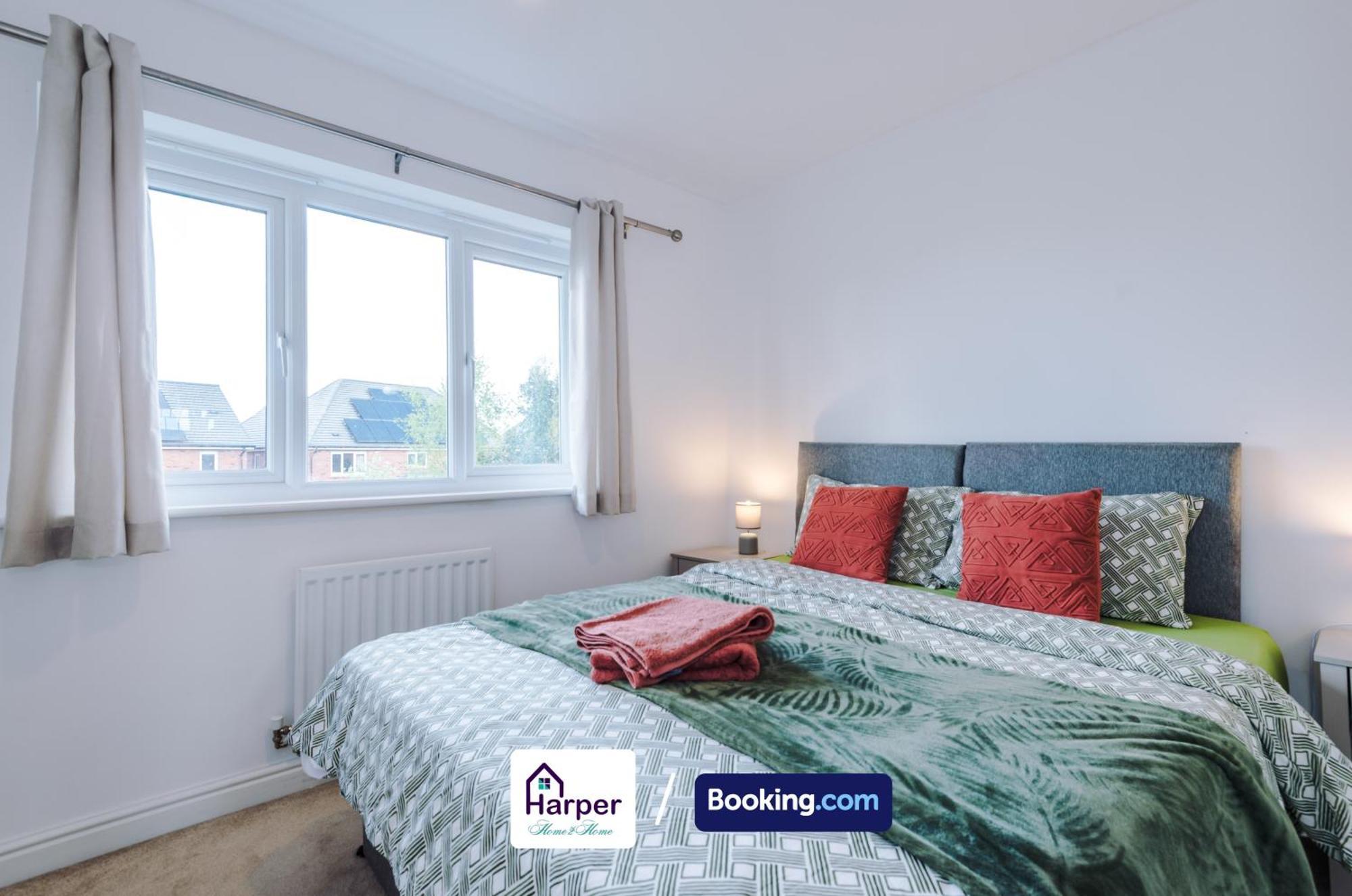 4 Bedroom By Harperletting Short Lets & Serviced Accommodation Chester With Detached Games Room Drive Long Or Short Stays Christleton Zewnętrze zdjęcie